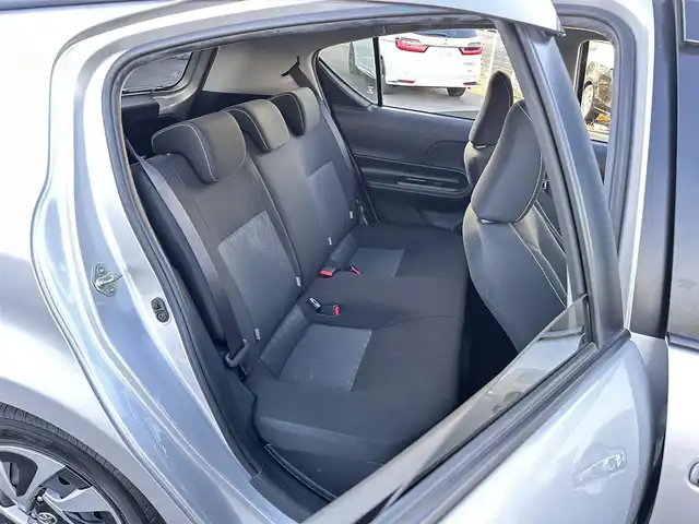 トヨタ アクア S スタイルブラック 宮城県 2019(令1)年 2.9万km シルバーM LEDヘッドランプパッケージ/パノラミックビューモニター/＝＝＝/セーフティセンス/・プリクラッシュセーフティ/・レーンディパーチャーアラート/・オートマチックハイビーム/・先行車発進告知機能/インテリジェントクリアランスソナー/純正ナビ（NSZT-W68T）/・CD/DVD/・Bluetooth/・フルセグTV/バックカメラ/ビルトインETC2.0/ドライブレコーダー/ステアリングスイッチ/スマートキー＆プッシュスタート/電動格納ミラー/純正フロアマット/Wエアバッグ