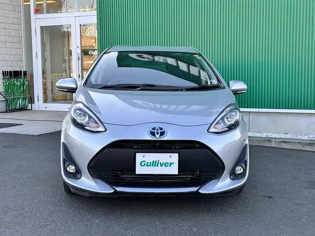 トヨタ アクア S スタイルブラック 宮城県 2019(令1)年 2.9万km シルバーM LEDヘッドランプパッケージ/パノラミックビューモニター/＝＝＝/セーフティセンス/・プリクラッシュセーフティ/・レーンディパーチャーアラート/・オートマチックハイビーム/・先行車発進告知機能/インテリジェントクリアランスソナー/純正ナビ（NSZT-W68T）/・CD/DVD/・Bluetooth/・フルセグTV/バックカメラ/ビルトインETC2.0/ドライブレコーダー/ステアリングスイッチ/スマートキー＆プッシュスタート/電動格納ミラー/純正フロアマット/Wエアバッグ