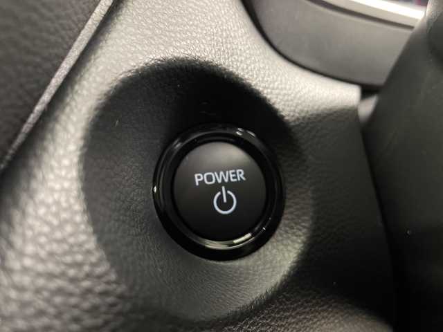 トヨタ カローラ クロス ハイブリッド Z 道央・札幌 2025(令7)年 0.1千km プラチナホワイトパールマイカ ・HYBRID　Z　4WD　/・登録済未使用車　　/　寒冷地仕様/・純正10.5インチディスプレイオーディオPlus　/・パノラミッックビューモニタ-/・Bluetooth・フルセグTV/・ETC2.0　/パーキングサポートブレーキ/・ブラインドスポットモニター/・トヨタセーフティセンス/・レーダークルーズコントロール/・プリクラッシュセーフティ/・ブラインドスポットモニター/・ハンズフリーパワーバックドア/・LEDライト/オートハイビーム/・ハーフレザーシート/シートヒーター/・純正ドライブレコーダー前後/・スマートキーｘ２