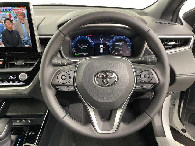 トヨタ カローラ クロス ハイブリッド Z 道央・札幌 2025(令7)年 0.1千km プラチナホワイトパールマイカ ・HYBRID　Z　4WD　/・登録済未使用車　　/　寒冷地仕様/・純正10.5インチディスプレイオーディオPlus　/・パノラミッックビューモニタ-/・Bluetooth・フルセグTV/・ETC2.0　/パーキングサポートブレーキ/・ブラインドスポットモニター/・トヨタセーフティセンス/・レーダークルーズコントロール/・プリクラッシュセーフティ/・ブラインドスポットモニター/・ハンズフリーパワーバックドア/・LEDライト/オートハイビーム/・ハーフレザーシート/シートヒーター/・純正ドライブレコーダー前後/・スマートキーｘ２