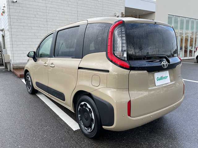トヨタ シエンタ ハイブリッド Z 石川県 2025(令7)年 0.3万km ベージュ ワンオーナー　純正１０．５型ナビ　フルセグＴＶ　全方位カメラ　ＬＥＤヘッドライト　両側パワースライド　ＥＴＣ　スマートキー　トヨタセーフティセンス　レーダークルーズ　ＴＶキャンセラー　保証書