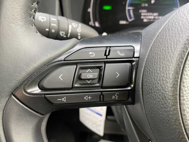 トヨタ シエンタ ハイブリッド Z 石川県 2025(令7)年 0.3万km ベージュ ワンオーナー　純正１０．５型ナビ　フルセグＴＶ　全方位カメラ　ＬＥＤヘッドライト　両側パワースライド　ＥＴＣ　スマートキー　トヨタセーフティセンス　レーダークルーズ　ＴＶキャンセラー　保証書