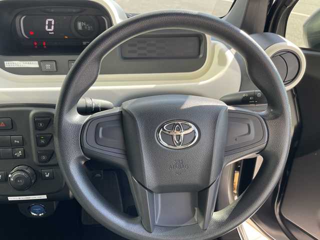 トヨタ シーポッド G 愛知県 2021(令3)年 1.1万km 白 シートヒーター/フロントウィンドウデフロスター/コーナーセンサー/LEDヘッドライト/オートライト/衝突軽減システム/スマートキー/プッシュスタート