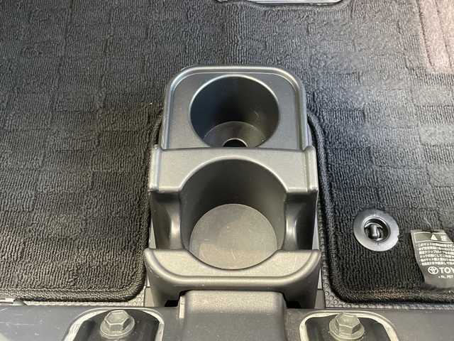 トヨタ シーポッド G 愛知県 2021(令3)年 1.1万km 白 シートヒーター/フロントウィンドウデフロスター/コーナーセンサー/LEDヘッドライト/オートライト/衝突軽減システム/スマートキー/プッシュスタート