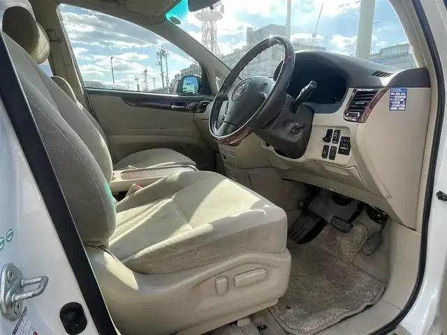 トヨタ イプサム 240u Gセレクション 島根県 2001(平13)年 12.8万km ホワイトパールマイカ 純正ナビ　/バックカメラ/純正15インチAW/運転席パワーシート/純正フロアマット