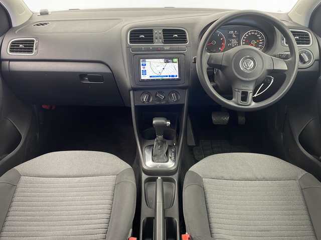 フォルクスワーゲン ポロ 1．4 コンフォートライン 栃木県 2009(平21)年 12.6万km 白／シルバー 社外ナビ/（BT/CD/DVD/AM/FM）/ETC/横滑り防止/MTモード付AT/電動格納ミラー