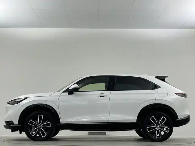 ホンダ ヴェゼル ハイブリッド e:HEV Z 埼玉県 2024(令6)年 1.9万km プラチナホワイトパール 禁煙　純正９型ＤＡ　温シート　Ｂカメラ　ＢＳＭ　ＥＴＣ　前後ドライブレコーダー　ＬＥＤヘッドライト　追従走行　ダウンヒルアシスト　寒冷地仕様　ハーフレザーシート　パワーバックドア　ＢＴ　ＵＳＢ