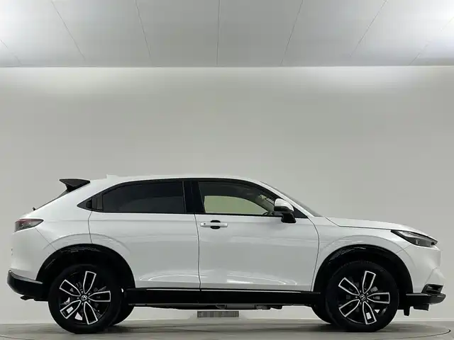 ホンダ ヴェゼル ハイブリッド e:HEV Z 埼玉県 2024(令6)年 1.9万km プラチナホワイトパール 禁煙　純正９型ＤＡ　温シート　Ｂカメラ　ＢＳＭ　ＥＴＣ　前後ドライブレコーダー　ＬＥＤヘッドライト　追従走行　ダウンヒルアシスト　寒冷地仕様　ハーフレザーシート　パワーバックドア　ＢＴ　ＵＳＢ