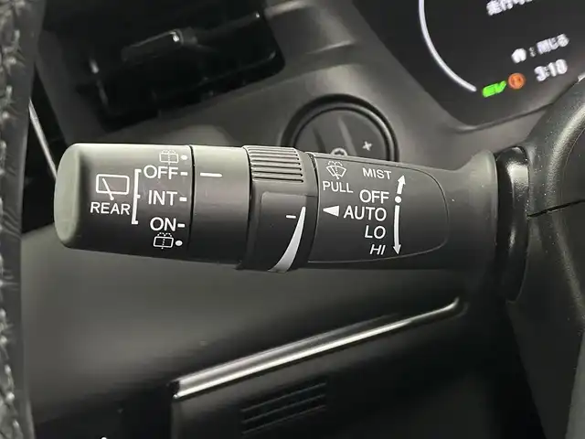 ホンダ ヴェゼル ハイブリッド e:HEV Z 埼玉県 2024(令6)年 1.9万km プラチナホワイトパール 禁煙　純正９型ＤＡ　温シート　Ｂカメラ　ＢＳＭ　ＥＴＣ　前後ドライブレコーダー　ＬＥＤヘッドライト　追従走行　ダウンヒルアシスト　寒冷地仕様　ハーフレザーシート　パワーバックドア　ＢＴ　ＵＳＢ