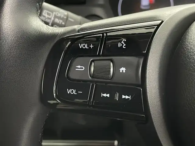 ホンダ ヴェゼル ハイブリッド e:HEV Z 埼玉県 2024(令6)年 1.9万km プラチナホワイトパール 禁煙　純正９型ＤＡ　温シート　Ｂカメラ　ＢＳＭ　ＥＴＣ　前後ドライブレコーダー　ＬＥＤヘッドライト　追従走行　ダウンヒルアシスト　寒冷地仕様　ハーフレザーシート　パワーバックドア　ＢＴ　ＵＳＢ