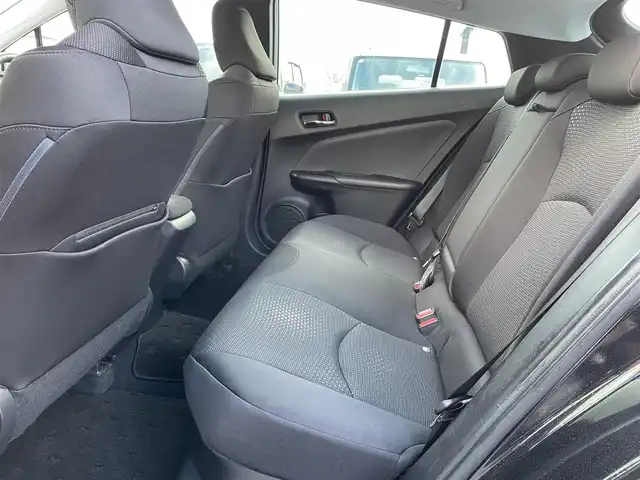 トヨタ プリウス S 鳥取県 2019(令1)年 7.7万km 白 純正ナビ／フルセグ／ＤＶＤ／ＣＤ／ＢＴ/バックカメラ・ＥＴＣ/ドライブレコーダー/モデリスタタイプエアロ/LEDデイライト/社外19インチアルミ/ローダウンサス/LEDヘットライト/オートハイビーム/トヨタセーフティセンス/レーダークルーズコントロール/レーンキープアシスト/LEDフォグランプ/プッシュスタート/フロアマット/ドアバイザー