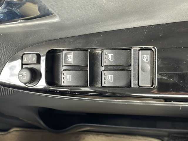 ダイハツ タント カスタム RS SA Ⅲ 福島県 2017(平29)年 2.3万km パールホワイトⅢ スマアシIII　純正ナビ　バックＣ　フルセグＴＶ　ＢＴ　両側パワスラ　ステリモ　Ｄ席シートヒーター　ＬＥＤヘッドライト　フォグランプ　オートライト　オートハイビーム　衝突軽減　スマートキー　電格ミラー