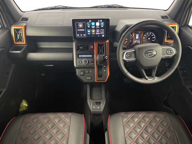 ダイハツ タフト G ターボ 鹿児島県 2023(令5)年 0.3万km シャイニングホワイトパール 純正ディスプレイオーディオ/(BT/AM/FM/フルセグTV)/ワンオーナー/Applecarplay/Androidauto/レーンキープアシスト/レーダークルーズコントロール/ガラスルーフ/HDMI入力/前後コーナーセンサー/バックカメラ/電動パーキングブレーキ/オートホールド/ステアリングスイッチ/前席シートヒーター/前方ドライブレコーダー/アイドリングストップ/ターボ/革調シートカバー/純正サイドバイザー/純正LEDヘッドライト/純正フロアマット/純正15インチアルミホイール