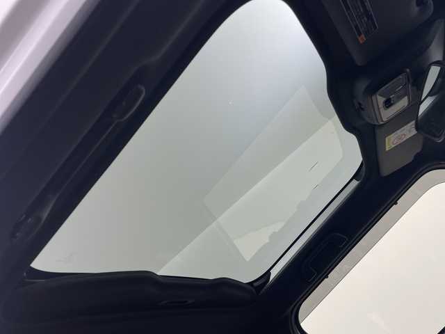 ダイハツ タフト G ターボ 鹿児島県 2023(令5)年 0.3万km シャイニングホワイトパール 純正ディスプレイオーディオ/(BT/AM/FM/フルセグTV)/ワンオーナー/Applecarplay/Androidauto/レーンキープアシスト/レーダークルーズコントロール/ガラスルーフ/HDMI入力/前後コーナーセンサー/バックカメラ/電動パーキングブレーキ/オートホールド/ステアリングスイッチ/前席シートヒーター/前方ドライブレコーダー/アイドリングストップ/ターボ/革調シートカバー/純正サイドバイザー/純正LEDヘッドライト/純正フロアマット/純正15インチアルミホイール