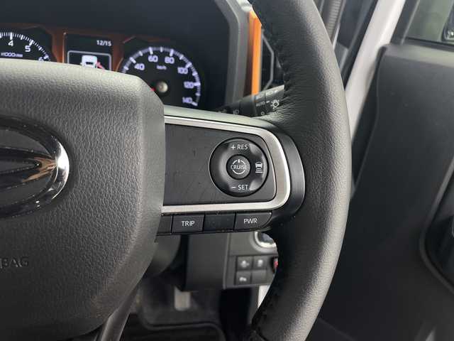 ダイハツ タフト G ターボ 鹿児島県 2023(令5)年 0.3万km シャイニングホワイトパール 純正ディスプレイオーディオ/(BT/AM/FM/フルセグTV)/ワンオーナー/Applecarplay/Androidauto/レーンキープアシスト/レーダークルーズコントロール/ガラスルーフ/HDMI入力/前後コーナーセンサー/バックカメラ/電動パーキングブレーキ/オートホールド/ステアリングスイッチ/前席シートヒーター/前方ドライブレコーダー/アイドリングストップ/ターボ/革調シートカバー/純正サイドバイザー/純正LEDヘッドライト/純正フロアマット/純正15インチアルミホイール