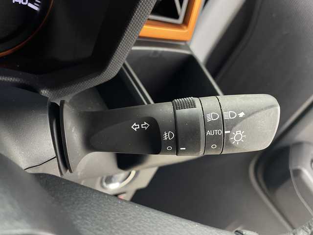 ダイハツ タフト G ターボ 鹿児島県 2023(令5)年 0.3万km シャイニングホワイトパール 純正ディスプレイオーディオ/(BT/AM/FM/フルセグTV)/ワンオーナー/Applecarplay/Androidauto/レーンキープアシスト/レーダークルーズコントロール/ガラスルーフ/HDMI入力/前後コーナーセンサー/バックカメラ/電動パーキングブレーキ/オートホールド/ステアリングスイッチ/前席シートヒーター/前方ドライブレコーダー/アイドリングストップ/ターボ/革調シートカバー/純正サイドバイザー/純正LEDヘッドライト/純正フロアマット/純正15インチアルミホイール