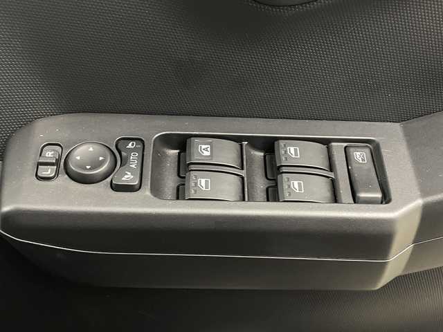 ダイハツ タフト G ターボ 鹿児島県 2023(令5)年 0.3万km シャイニングホワイトパール 純正ディスプレイオーディオ/(BT/AM/FM/フルセグTV)/ワンオーナー/Applecarplay/Androidauto/レーンキープアシスト/レーダークルーズコントロール/ガラスルーフ/HDMI入力/前後コーナーセンサー/バックカメラ/電動パーキングブレーキ/オートホールド/ステアリングスイッチ/前席シートヒーター/前方ドライブレコーダー/アイドリングストップ/ターボ/革調シートカバー/純正サイドバイザー/純正LEDヘッドライト/純正フロアマット/純正15インチアルミホイール