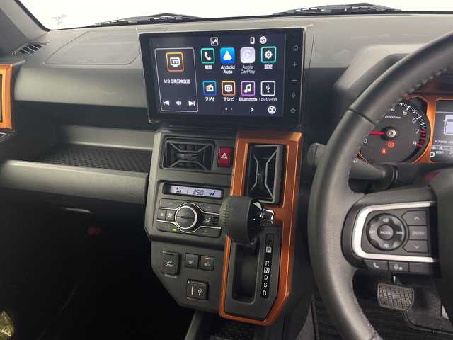 ダイハツ タフト G ターボ 鹿児島県 2023(令5)年 0.3万km シャイニングホワイトパール 純正ディスプレイオーディオ/(BT/AM/FM/フルセグTV)/ワンオーナー/Applecarplay/Androidauto/レーンキープアシスト/レーダークルーズコントロール/ガラスルーフ/HDMI入力/前後コーナーセンサー/バックカメラ/電動パーキングブレーキ/オートホールド/ステアリングスイッチ/前席シートヒーター/前方ドライブレコーダー/アイドリングストップ/ターボ/革調シートカバー/純正サイドバイザー/純正LEDヘッドライト/純正フロアマット/純正15インチアルミホイール