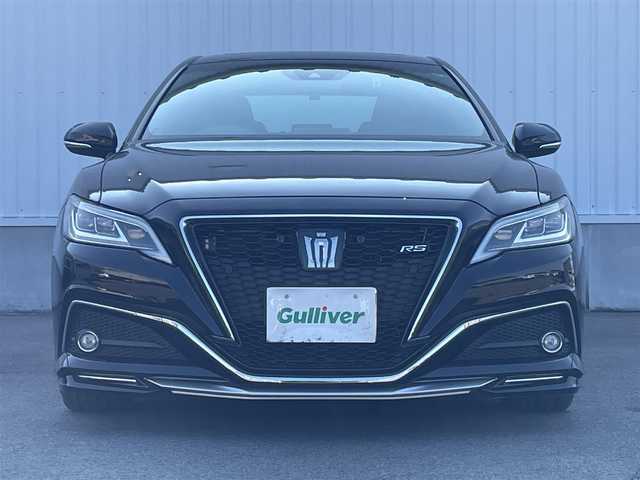 トヨタ クラウン RS 愛媛県 2018(平30)年 2.7万km ブラック 純正メーカーナビ/(Bluetooth/CD/DVD/AUX/USB/フルセグ)/ビルトインETC/バックカメラ/レーダークルーズコントロール/前後ドライブレコーダー/サンルーフ/D/N席パワーシート/純正18インチアルミホイール/プッシュスタート/スマートキー/MTモード付AT/パドルシフト/オートライト/オートマチックハイビーム/LEDヘッドライト/フォグランプ/マフラーカッター取付/100V充電/アイドリングストップ/レーンキープアシスト/純正フロアマット/純正ドアバイザー/横滑り防止装置/盗難防止装置/衝突被害軽減ブレーキ/電動パーキング/オートブレーキホールド/電動格納ミラー/テレビキャンセラー