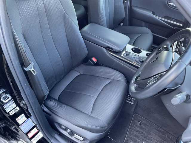 トヨタ クラウン RS 愛媛県 2018(平30)年 2.7万km ブラック 純正メーカーナビ/(Bluetooth/CD/DVD/AUX/USB/フルセグ)/ビルトインETC/バックカメラ/レーダークルーズコントロール/前後ドライブレコーダー/サンルーフ/D/N席パワーシート/純正18インチアルミホイール/プッシュスタート/スマートキー/MTモード付AT/パドルシフト/オートライト/オートマチックハイビーム/LEDヘッドライト/フォグランプ/マフラーカッター取付/100V充電/アイドリングストップ/レーンキープアシスト/純正フロアマット/純正ドアバイザー/横滑り防止装置/盗難防止装置/衝突被害軽減ブレーキ/電動パーキング/オートブレーキホールド/電動格納ミラー/テレビキャンセラー
