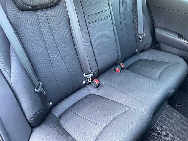 トヨタ クラウン RS 愛媛県 2018(平30)年 2.7万km ブラック 純正メーカーナビ/(Bluetooth/CD/DVD/AUX/USB/フルセグ)/ビルトインETC/バックカメラ/レーダークルーズコントロール/前後ドライブレコーダー/サンルーフ/D/N席パワーシート/純正18インチアルミホイール/プッシュスタート/スマートキー/MTモード付AT/パドルシフト/オートライト/オートマチックハイビーム/LEDヘッドライト/フォグランプ/マフラーカッター取付/100V充電/アイドリングストップ/レーンキープアシスト/純正フロアマット/純正ドアバイザー/横滑り防止装置/盗難防止装置/衝突被害軽減ブレーキ/電動パーキング/オートブレーキホールド/電動格納ミラー/テレビキャンセラー