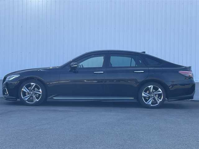トヨタ クラウン RS 愛媛県 2018(平30)年 2.7万km ブラック 純正メーカーナビ/(Bluetooth/CD/DVD/AUX/USB/フルセグ)/ビルトインETC/バックカメラ/レーダークルーズコントロール/前後ドライブレコーダー/サンルーフ/D/N席パワーシート/純正18インチアルミホイール/プッシュスタート/スマートキー/MTモード付AT/パドルシフト/オートライト/オートマチックハイビーム/LEDヘッドライト/フォグランプ/マフラーカッター取付/100V充電/アイドリングストップ/レーンキープアシスト/純正フロアマット/純正ドアバイザー/横滑り防止装置/盗難防止装置/衝突被害軽減ブレーキ/電動パーキング/オートブレーキホールド/電動格納ミラー/テレビキャンセラー