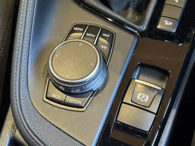 ＢＭＷ Ｘ１ xDrive 18d Mスポーツ 宮城県 2018(平30)年 6.3万km アルピンホワイトⅢ 純正ナビ/バックカメラ/CD/DVD再生/bluetooth接続/シーとヒーター/ステアリングスイッチ/パドルシフト/ACC/車線逸脱警告/インテリジェントセーフティ/ミラーETC/パワーバックドア/LEDヘッドライト/レインセンサー/電動パーキング/4WD/純正19インチAW/スペアキー×１