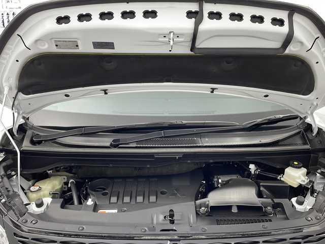 三菱 デリカＤ：５ シャモニー 千葉県 2025(令7)年 0.1万km未満 パールⅡ 登録済未使用車（ステップレス車両）/全方位カメラ/衝突被害軽減ブレーキ/車線逸脱抑制装置/レーダークルーズコントロール/オートマチックハイビーム/BSW/両側電動スライドドア/シートヒーター/ステアリングヒーター/AC100V/純正18インチAW/LEDヘッドライト/スマートキー/オリジナルナビ取付パッケージ＋リアモニター取付パッケージ