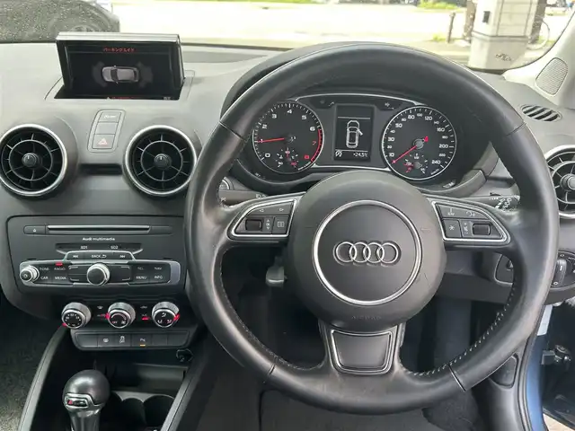 アウディ Ａ１ SB 1．0TFSI 道央・札幌 2016(平28)年 3.2万km ユートピアブルーM ４WD/純正ナビ(TV/BT/FM/AM/CD/DVD)/コーナーセンサー/積み込みスタッドレスタイヤ（純正AW）/ETC/ドライブレコーダー