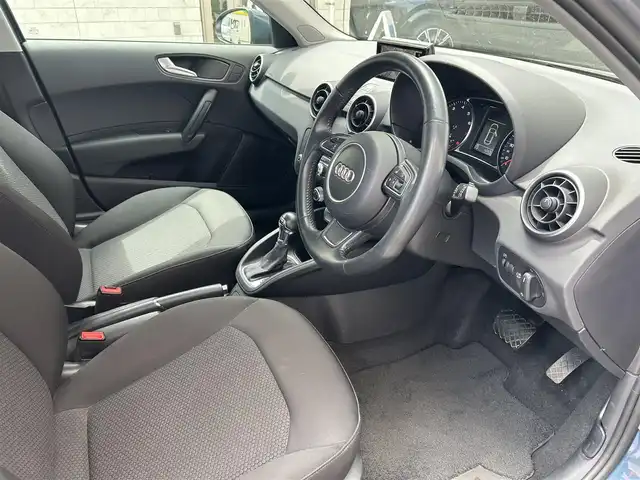アウディ Ａ１ SB 1．0TFSI 道央・札幌 2016(平28)年 3.2万km ユートピアブルーM ４WD/純正ナビ(TV/BT/FM/AM/CD/DVD)/コーナーセンサー/積み込みスタッドレスタイヤ（純正AW）/ETC/ドライブレコーダー