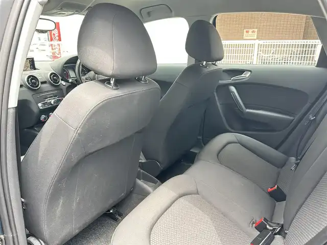 アウディ Ａ１ SB 1．0TFSI 道央・札幌 2016(平28)年 3.2万km ユートピアブルーM ４WD/純正ナビ(TV/BT/FM/AM/CD/DVD)/コーナーセンサー/積み込みスタッドレスタイヤ（純正AW）/ETC/ドライブレコーダー