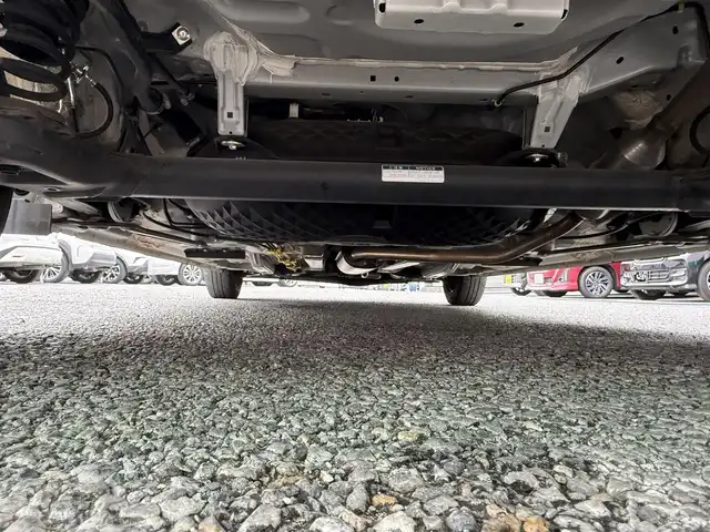 トヨタ ルーミー G 千葉県 2020(令2)年 2.8万km パールホワイトⅢ 社外メモリナビ（AM/FM/CD/DVD/フルセグTV/Bluetooth）/バックカメラ/全方位カメラ/ドライブレコーダー/クルーズコントロール/衝突軽減ブレーキ/両側パワースライドドア/ETC/LEDヘッドライト/純正フロアマット/横滑り防止装置/プッシュスタート/スマートキー/ドアバイザー