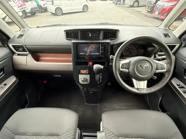 トヨタ ルーミー G 千葉県 2020(令2)年 2.8万km パールホワイトⅢ 社外メモリナビ（AM/FM/CD/DVD/フルセグTV/Bluetooth）/バックカメラ/全方位カメラ/ドライブレコーダー/クルーズコントロール/衝突軽減ブレーキ/両側パワースライドドア/ETC/LEDヘッドライト/純正フロアマット/横滑り防止装置/プッシュスタート/スマートキー/ドアバイザー
