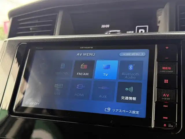 トヨタ ルーミー G 千葉県 2020(令2)年 2.8万km パールホワイトⅢ 社外メモリナビ（AM/FM/CD/DVD/フルセグTV/Bluetooth）/バックカメラ/全方位カメラ/ドライブレコーダー/クルーズコントロール/衝突軽減ブレーキ/両側パワースライドドア/ETC/LEDヘッドライト/純正フロアマット/横滑り防止装置/プッシュスタート/スマートキー/ドアバイザー