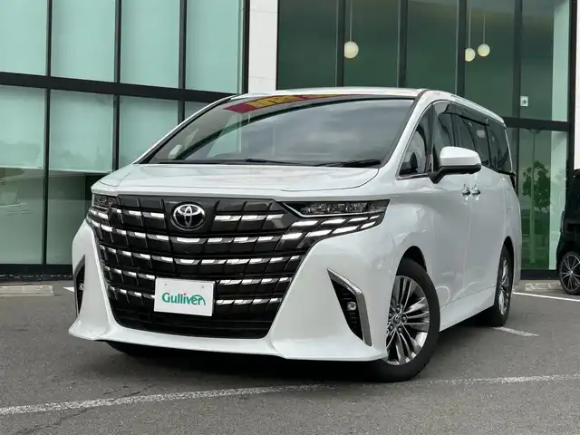 トヨタ アルファード Z 和歌山県 2024(令6)年 0.6万km プラチナホワイトパールマイカ 純正ナビ/フルセグTV/（FM/AM/BT/USB）/全方位カメラ/プリクラッシュセーフティ/レーダークルーズコントロール/レーンキープ/衝突軽減ブレーキ/オートライト/ブラインドスポットモニター/前後コーナーセンサー/ビルトインETC/全席パワーシート/両側パワースライドドア/ガラスルーフ/シートヒーター/エアーベンチレーション/ステアリングヒーター/LEDヘッドライト/前後ドラレコ