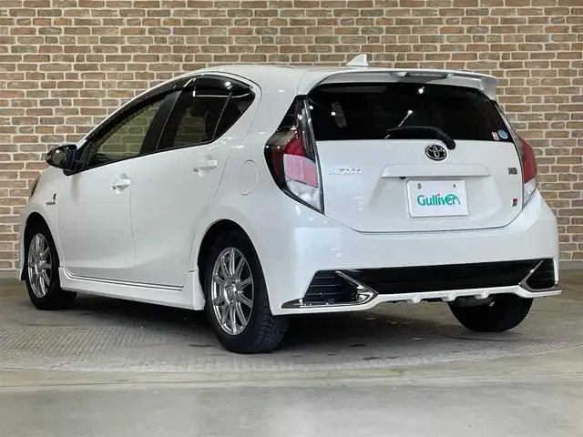 トヨタ アクア G GRスポーツ 17インチPKG 岩手県 2019(平31)年 13.5万km ホワイトパールクリスタルシャイン リアスポイラー/シートヒーター/トヨタセーフティセンス/衝突被害軽減ブレーキ/クルーズコントロール/レーンアシスト/車両接近通報装置/先行車発進お知らせ機能/ステアリングスイッチ/純正ナビ（Bluetooth CD DVD フルセグ）/アイドリングストップ/LEDヘッドライト/フォグランプ/オートライト/オートハイビーム/横滑り防止装置/ドライブレコーダー/ETC/社外１５インチアルミホイール/スペアキー