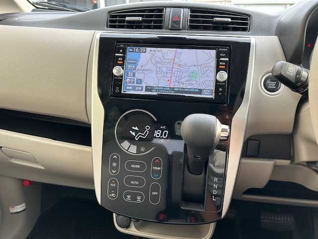日産 デイズ X 茨城県 2015(平27)年 8.4万km アゼリアピンク 純正ナビ/（FM/AM/BT/フルセグ） /スマートキー /全方位カメラ /衝突軽減ブレーキ /ハロゲンヘッドライト /フロアマット純正 /横滑り防止装置 /プッシュスタート /パワーステアリング /パワーウィンドウ