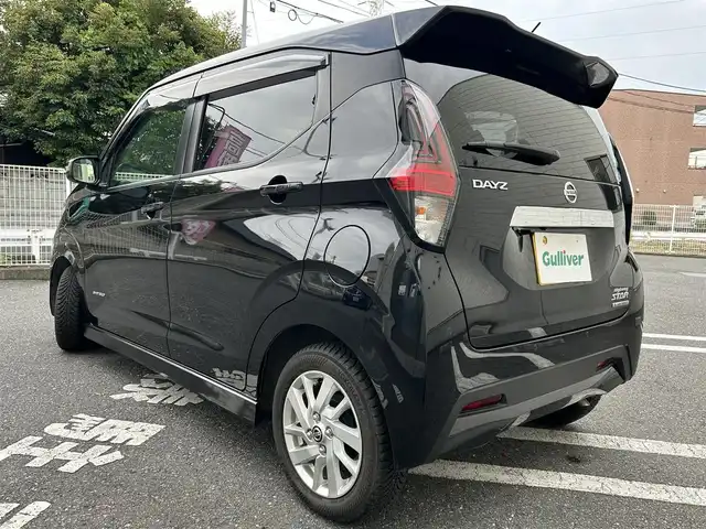 日産 デイズ ハイウェイスターX 埼玉県 2019(令1)年 0.9万km ブラック 純正SDナビ/　ワンセグ/CD/BT/SD/AUX/【MDV-D308BTW】/バックカメラ/エマージェンシーブレーキ/クリアランスソナー/車線脱線警報（LDW）/アイドリングストップ/社外前後ドライブレコーダー/【ZDR016】/LEDヘッドライト/電動格納ミラー/ドアバイザー/ETC/プッシュスタート/スマートキー/スペアキー/保証書/取扱説明書/純正フロアマット