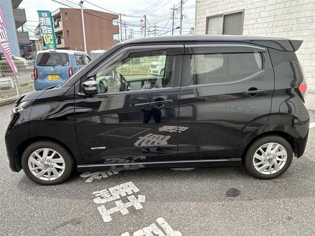 日産 デイズ ハイウェイスターX 埼玉県 2019(令1)年 0.9万km ブラック 純正SDナビ/　ワンセグ/CD/BT/SD/AUX/【MDV-D308BTW】/バックカメラ/エマージェンシーブレーキ/クリアランスソナー/車線脱線警報（LDW）/アイドリングストップ/社外前後ドライブレコーダー/【ZDR016】/LEDヘッドライト/電動格納ミラー/ドアバイザー/ETC/プッシュスタート/スマートキー/スペアキー/保証書/取扱説明書/純正フロアマット