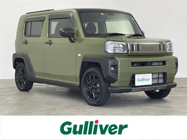 ダイハツ タフト G ダーククロムベンチャー 大分県 2023(令5)年 5.6万km フォレストカーキメタリック ディスプレイオーディオ/(AppleCarPlay.AndroidAuto.USB.フルセグ)/バックカメラ/革巻きステアリング/ステアリングリモコン/パノラマルーフ/スマートアシスト/オートマチックハイビーム/LEDオートライト/おくだけ充電/ドライブレコーダー/コーナーセンサー/プッシュスタート/スマートキー×2/純正フロアマット/サマータイヤ純正AWセット車載