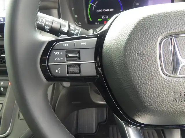 ホンダ ステップワゴン スパーダ eHEV プレミアムライン 千葉県 2023(令5)年 1.1万km プラチナホワイトパール ホンダセンシング/・衝突軽減ブレーキ（CMBS）/・車線維持支援システム（LKAS）/・アダプティブクルーズコントロール（ACC）/・後方誤発進抑制機能/・誤発進抑制機能/・ブラインドスポットインフォメーション/パワーバックドア/両側パワースライドドア/純正メモリーナビ/地デジTV/【DVD/CD再生機能　Bluetooth接続】/マルチビューカメラシステム/フリップダウンモニター/ハーフレザーシート/前席シートヒーター/革巻きステアリング/ステアリングスイッチ/ETC/LEDヘッドライト/ウインカーミラー/コーナーセンサー/純正17インチアルミホイル/サイド/カーテンエアバッグ/Honda スマートキー