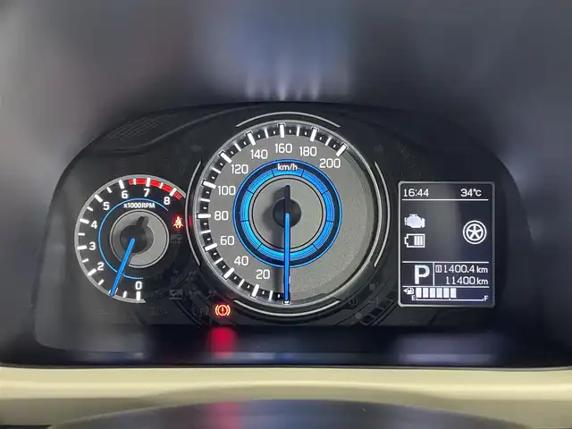 スズキ クロスビー HYBRID MZ 茨城県 2019(平31)年 1.2万km キャラバンアイボリーパールメタリック/ホワイト 2トーンルーフ 純正ナビ/バックカメラ/フルセグ/衝突被害軽減ブレーキ/車線逸脱抑制装置/クルーズコントロール/オートマチックハイビーム/クリアランスソナー/ETC/シートヒーター/純正16インチAW/LEDヘッドライト/スマートキー