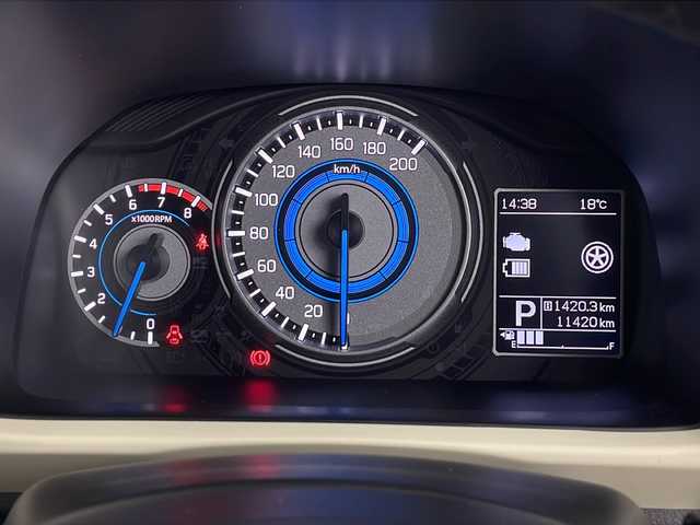 スズキ クロスビー HYBRID MZ 埼玉県 2019(平31)年 1.2万km キャラバンアイボリーパールメタリック/ホワイト 2トーンルーフ 純正ナビ/(TV/FM/AM/SD/BT/CD)/バックカメラ/アイドリングストップ/衝突被害軽減ブレーキ/車線逸脱抑制装置/クルーズコントロール/パドルシフト/オートマチックハイビーム/クリアランスソナー/ETC/前席シートヒーター/純正16インチアルミホイール/LEDヘッドライト/スマートキー/プッシュスタート/ドアバイザー/ウインカーミラー/フォグランプ/純正フロアマット/革巻きハンドル