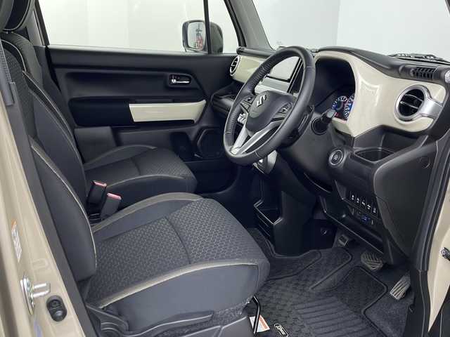 スズキ クロスビー HYBRID MZ 埼玉県 2019(平31)年 1.2万km キャラバンアイボリーパールメタリック/ホワイト 2トーンルーフ 純正ナビ/(TV/FM/AM/SD/BT/CD)/バックカメラ/アイドリングストップ/衝突被害軽減ブレーキ/車線逸脱抑制装置/クルーズコントロール/パドルシフト/オートマチックハイビーム/クリアランスソナー/ETC/前席シートヒーター/純正16インチアルミホイール/LEDヘッドライト/スマートキー/プッシュスタート/ドアバイザー/ウインカーミラー/フォグランプ/純正フロアマット/革巻きハンドル