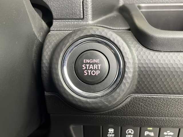 スズキ クロスビー HYBRID MZ 埼玉県 2019(平31)年 1.2万km キャラバンアイボリーパールメタリック/ホワイト 2トーンルーフ 純正ナビ/(TV/FM/AM/SD/BT/CD)/バックカメラ/アイドリングストップ/衝突被害軽減ブレーキ/車線逸脱抑制装置/クルーズコントロール/パドルシフト/オートマチックハイビーム/クリアランスソナー/ETC/前席シートヒーター/純正16インチアルミホイール/LEDヘッドライト/スマートキー/プッシュスタート/ドアバイザー/ウインカーミラー/フォグランプ/純正フロアマット/革巻きハンドル