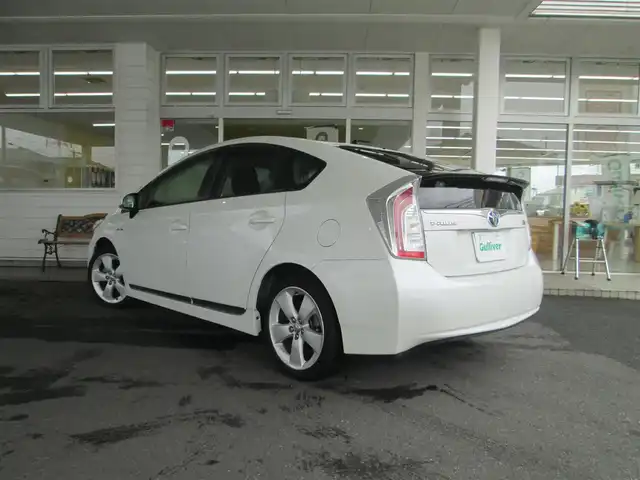トヨタ プリウス S ツーリングセレクション 千葉県 2014(平26)年 4.7万km ホワイトパールクリスタルシャイン 社外9インチSDナビ・フルセグTV/バックカメラ/社外オーディオ【CD/SD/DVD/BT】/社外ドライブレコーダー/ヘッドライトウォッシャー/ウインカードアミラー/LEDヘッドライト/フォグランプ/スマートキー/ETC/H27、28、29、30、31、/　R2、3、4、6年記録簿有