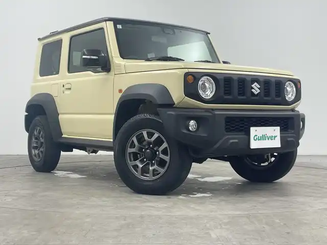 スズキ ジムニー シエラ JC 三重県 2023(令5)年 3.3万km シフォンアイボリーメタリックブラック2トーンルーフ 社外ナビ　/【ＣＤ／ＤＶＤ／ＳＤ／Ｂｌｕｅｔｏｏｔｈ／】/地デジ対応TV/衝突軽減ブレーキ　/クルーズコントロール　/ＬＥＤヘッドライト　/オートライト／オートハイビーム機能　/ステアリングリモコン　/ＥＴＣ　/シートヒーター