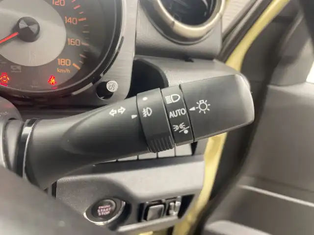 スズキ ジムニー シエラ JC 三重県 2023(令5)年 3.3万km シフォンアイボリーメタリックブラック2トーンルーフ 社外ナビ　/【ＣＤ／ＤＶＤ／ＳＤ／Ｂｌｕｅｔｏｏｔｈ／】/地デジ対応TV/衝突軽減ブレーキ　/クルーズコントロール　/ＬＥＤヘッドライト　/オートライト／オートハイビーム機能　/ステアリングリモコン　/ＥＴＣ　/シートヒーター