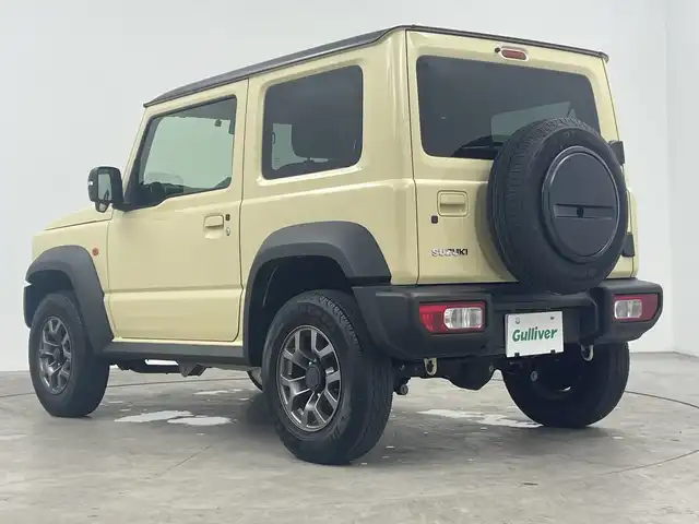 スズキ ジムニー シエラ JC 三重県 2023(令5)年 3.3万km シフォンアイボリーメタリックブラック2トーンルーフ 社外ナビ　/【ＣＤ／ＤＶＤ／ＳＤ／Ｂｌｕｅｔｏｏｔｈ／】/地デジ対応TV/衝突軽減ブレーキ　/クルーズコントロール　/ＬＥＤヘッドライト　/オートライト／オートハイビーム機能　/ステアリングリモコン　/ＥＴＣ　/シートヒーター