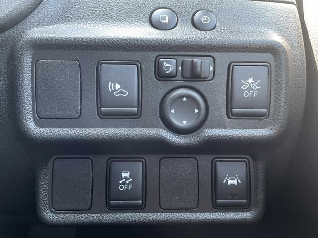日産 ノート e－パワー X 千葉県 2018(平30)年 1.4万km ブリリアントシルバー 衝突被害低減ブレーキ/レーダークルーズ/レーンキープアシスト/前後ドライブレコーダー（SDなし）/全方位カメラ/ディーラーOPナビ/　・フルセグTV/CD/SD/DVD/Blue Tooth/LEDヘッドライト/　・オートライト/ETC/電格ミラー/ステアリングスイッチ/ドアバイザー/取説/保証書/スペアキー